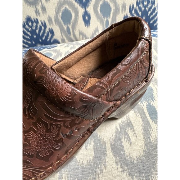 boc Born Concept Brown Embossed Peggy Clogs 7W Man Made Materials SOLD - Picture 15 of 16
